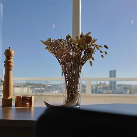 Valletta View 2br With Terrace * 그지라