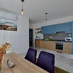 Valletta View 2br With Terrace * Gzira